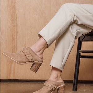 Dolce Vita Serla Leather Truffle Suede  Heeled Mule Shoe 10 Tan